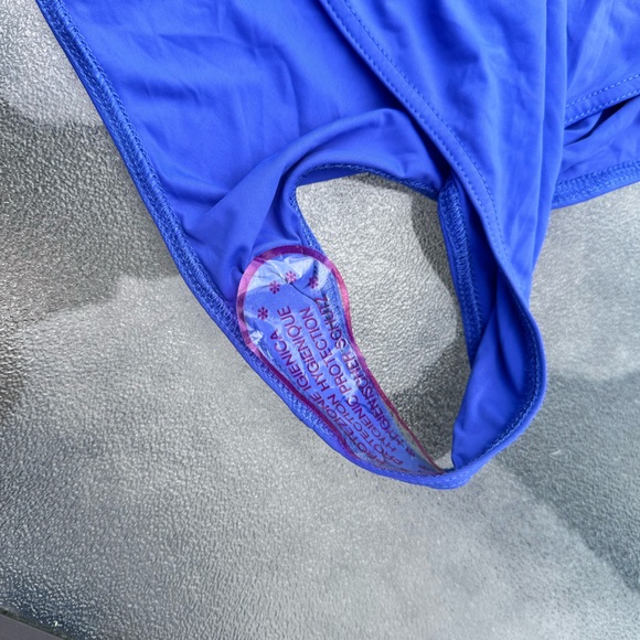 Kittenish one-piece Swimsuit - Picture 4 of 4